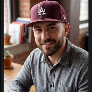 New Era LA Baseball Cap in Burgundy with White Logo